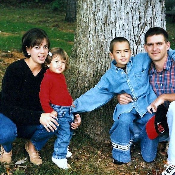 Meet your Posher, Kristen - Picture 1 of 1